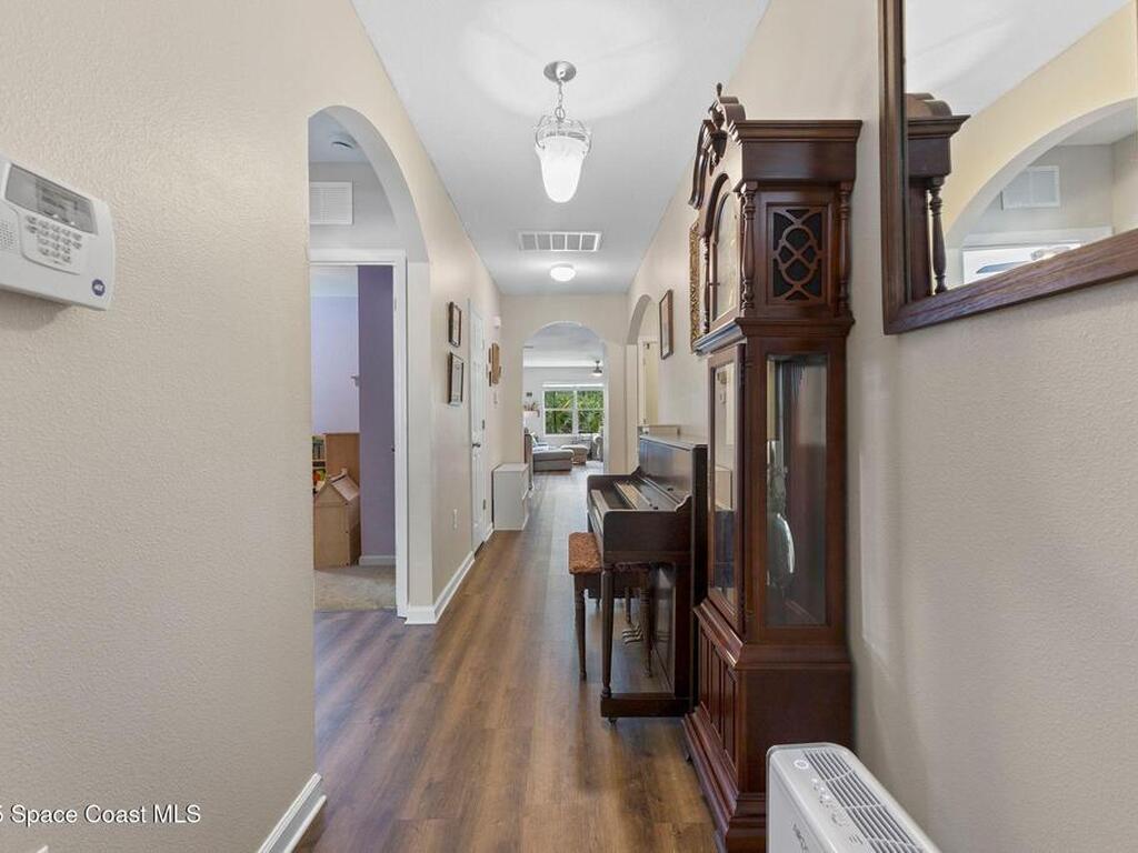 1327 Lexington Square, Vero Beach, FL 32962
