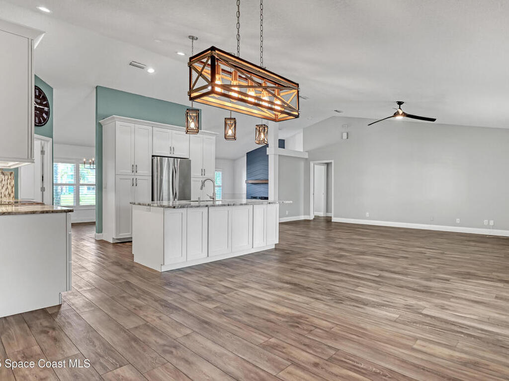 564 Hammond Street, Palm Bay, FL 32908