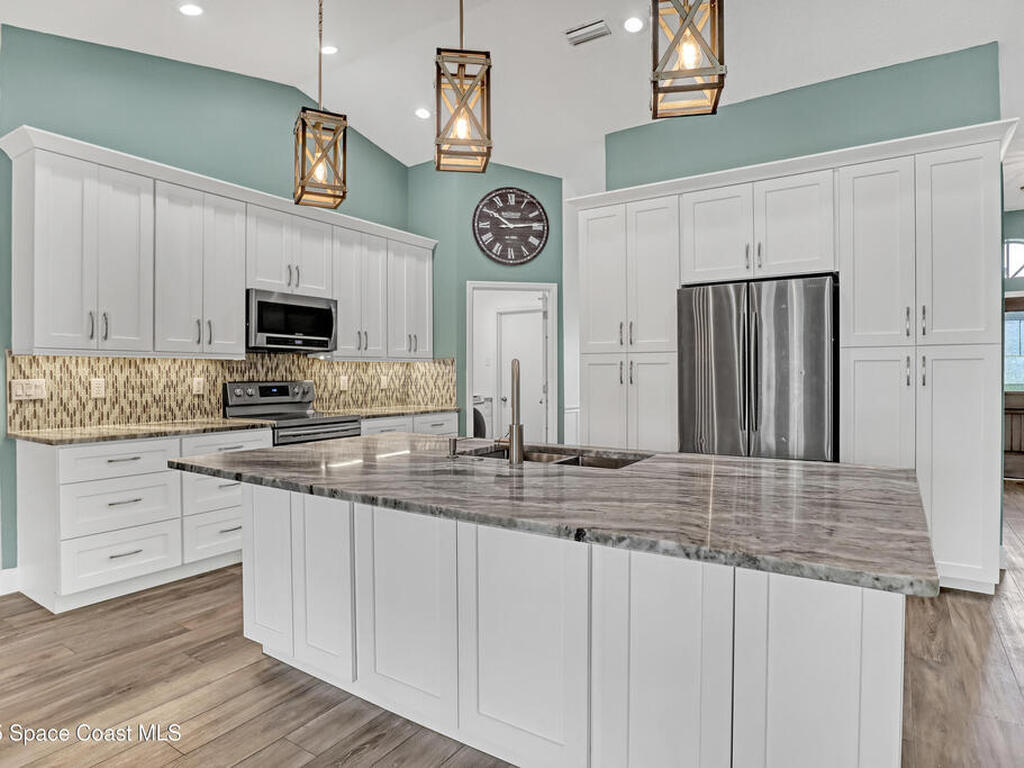 564 Hammond Street, Palm Bay, FL 32908