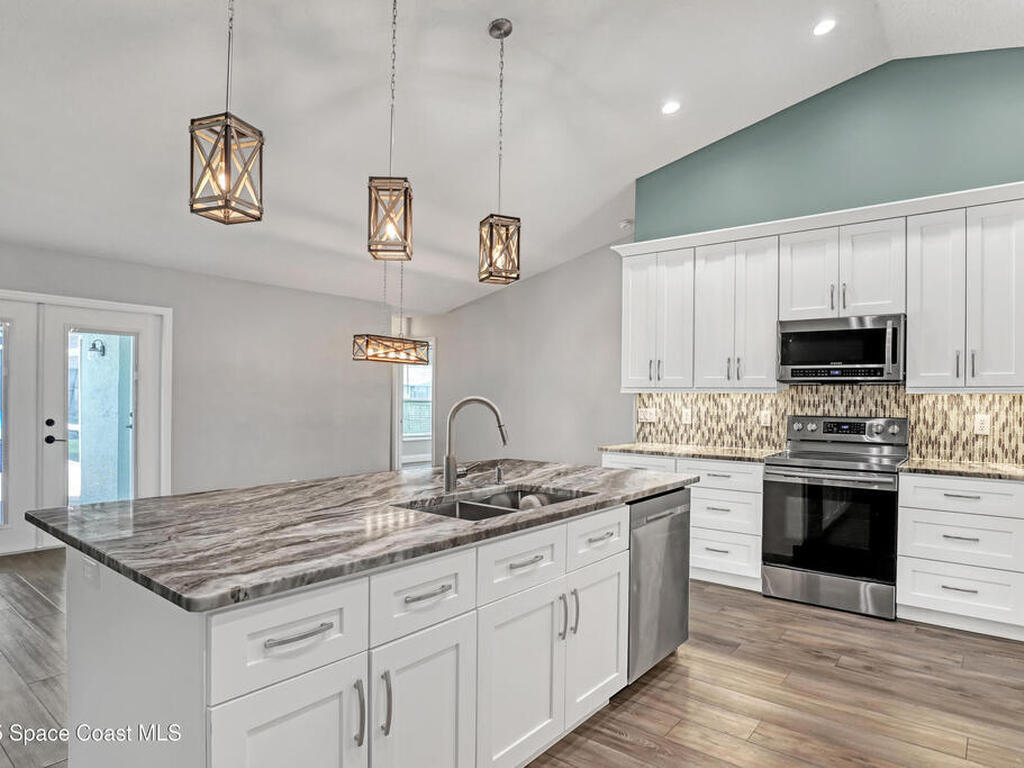 564 Hammond Street, Palm Bay, FL 32908