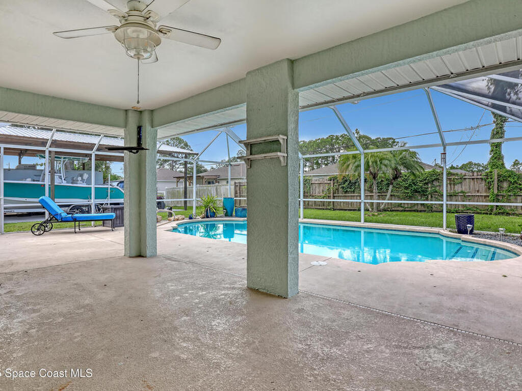 564 Hammond Street, Palm Bay, FL 32908