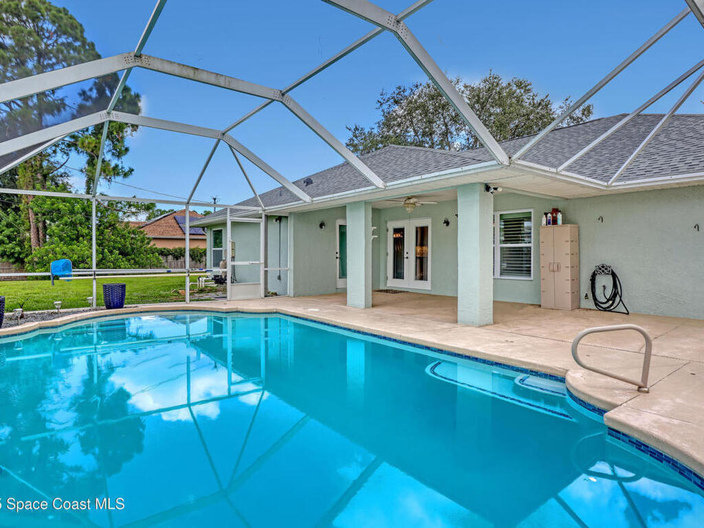 564 Hammond Street, Palm Bay, FL 32908