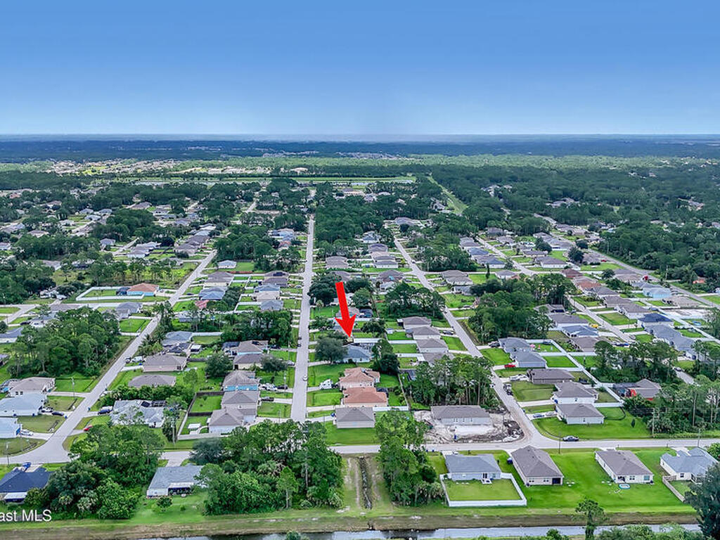 564 Hammond Street, Palm Bay, FL 32908
