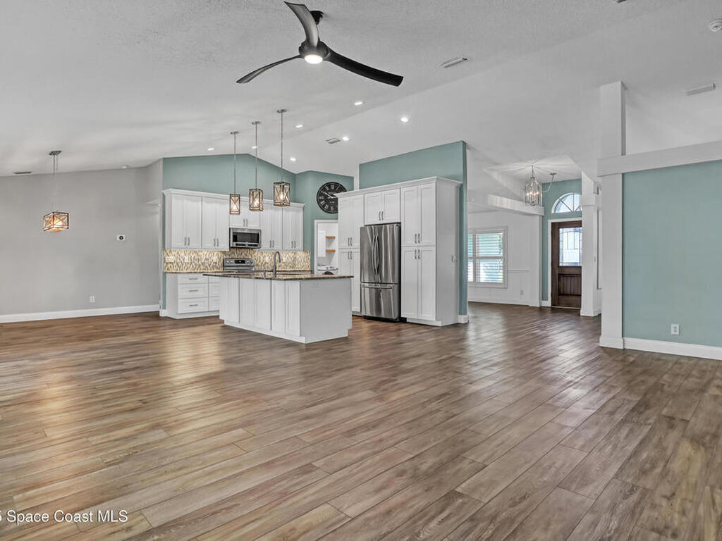 564 Hammond Street, Palm Bay, FL 32908