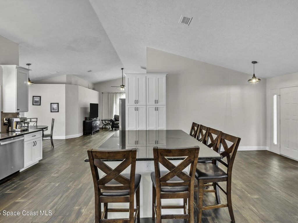 8625 Fleming Grant Road, Sebastian, FL 32976