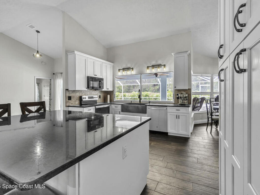 8625 Fleming Grant Road, Sebastian, FL 32976