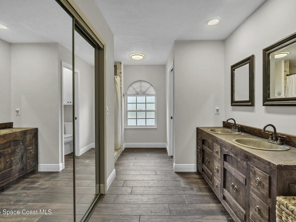 8625 Fleming Grant Road, Sebastian, FL 32976
