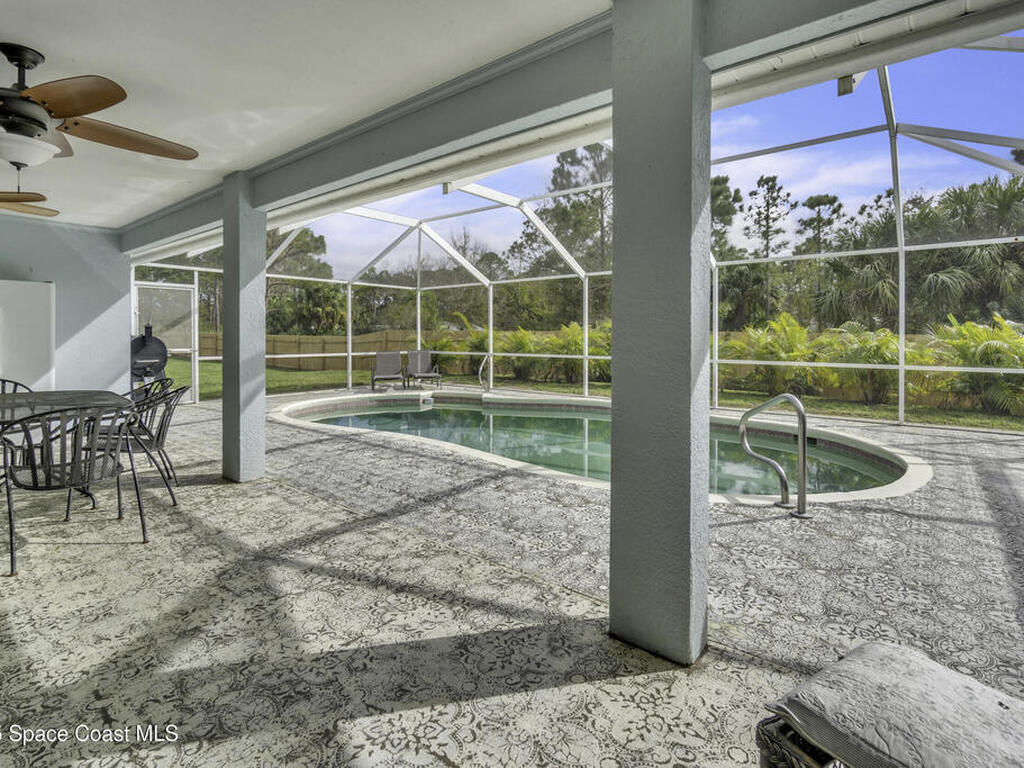 8625 Fleming Grant Road, Sebastian, FL 32976