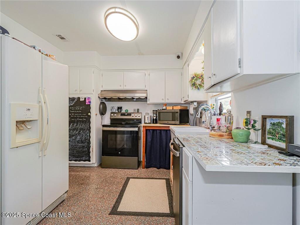 2845 Tropical Avenue, Vero Beach, FL 32960
