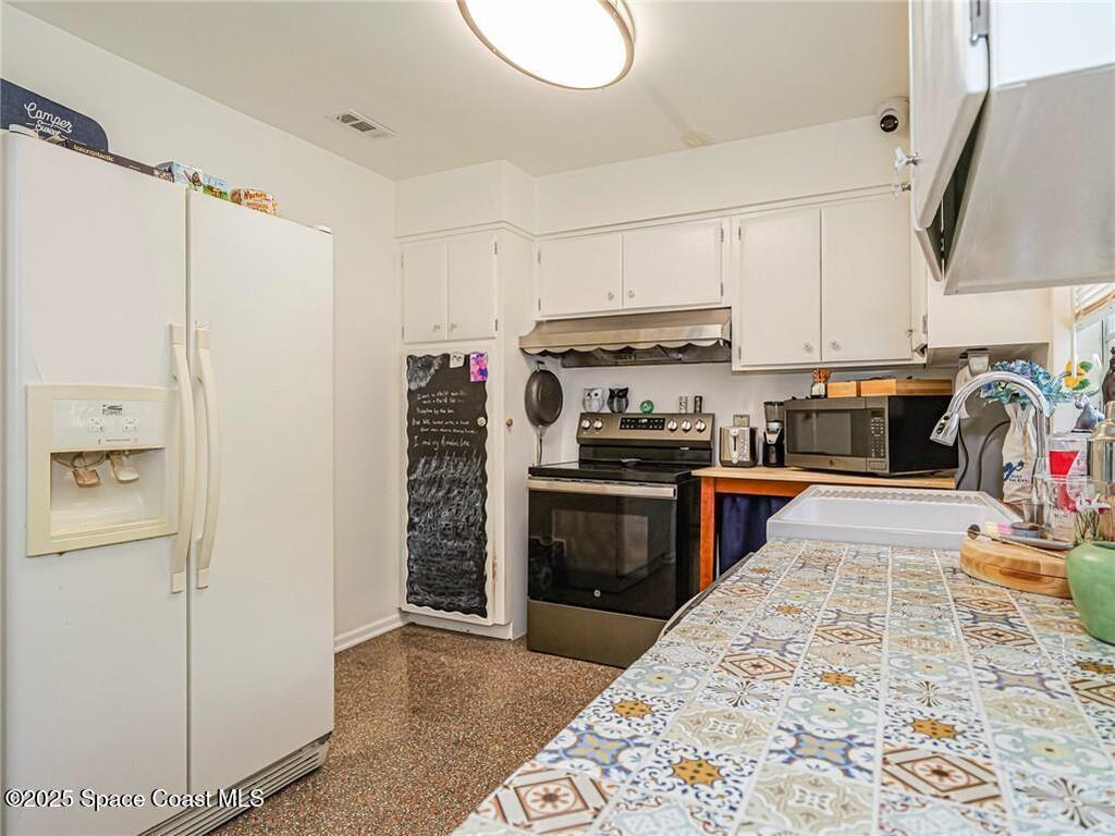 2845 Tropical Avenue, Vero Beach, FL 32960