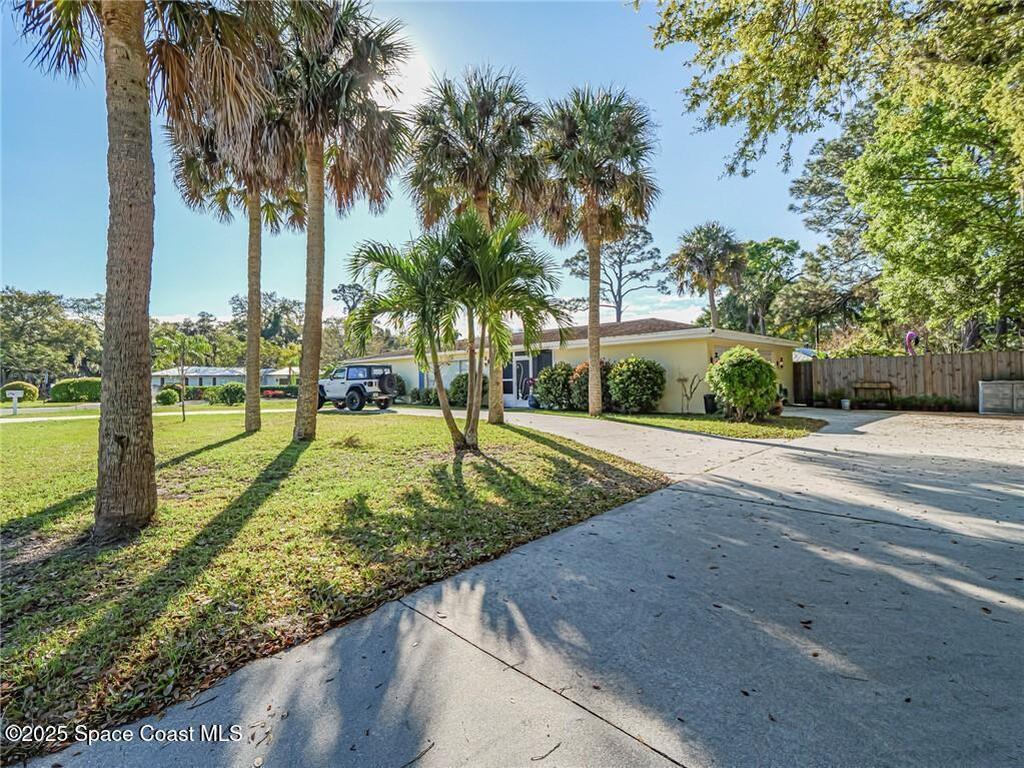 2845 Tropical Avenue, Vero Beach, FL 32960