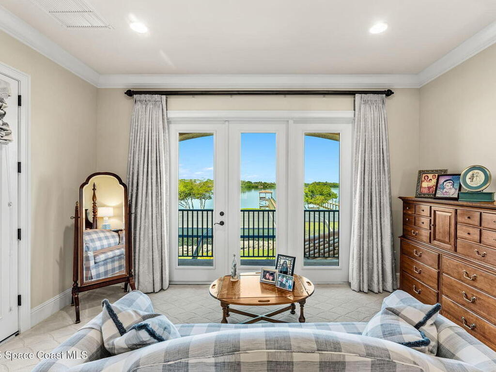 257 Lansing Island Drive, Indian Harbour Beach, FL 32937