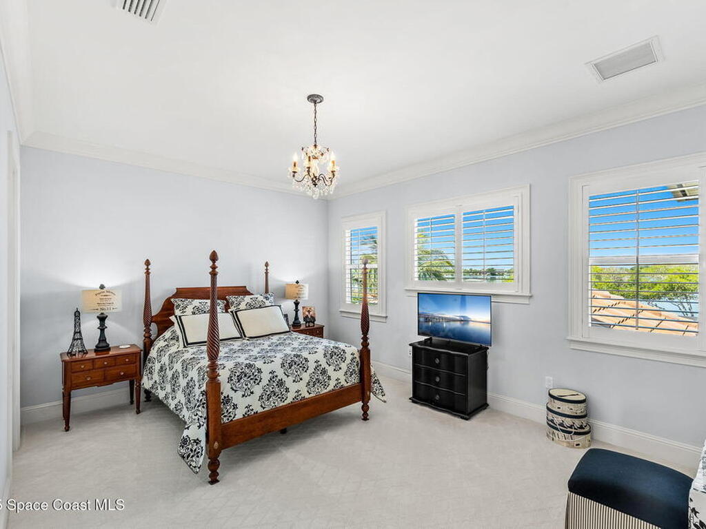 257 Lansing Island Drive, Indian Harbour Beach, FL 32937