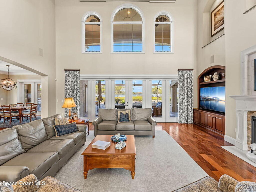 257 Lansing Island Drive, Indian Harbour Beach, FL 32937