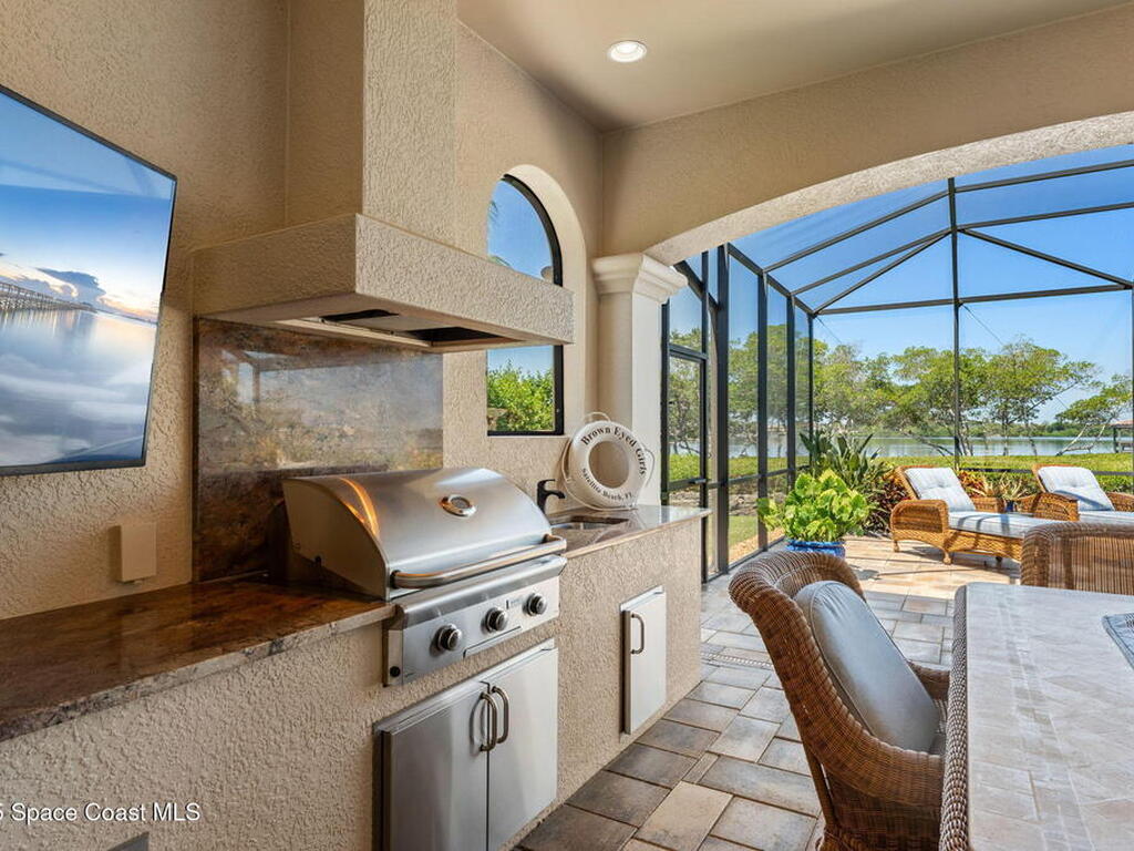257 Lansing Island Drive, Indian Harbour Beach, FL 32937