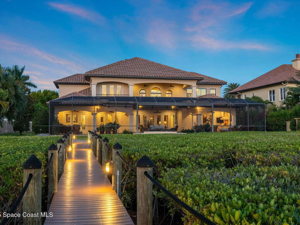 257 Lansing Island Drive, Indian Harbour Beach, FL 32937