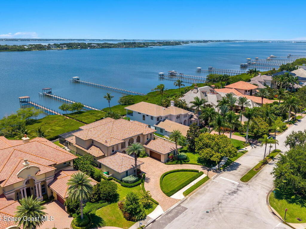 257 Lansing Island Drive, Indian Harbour Beach, FL 32937