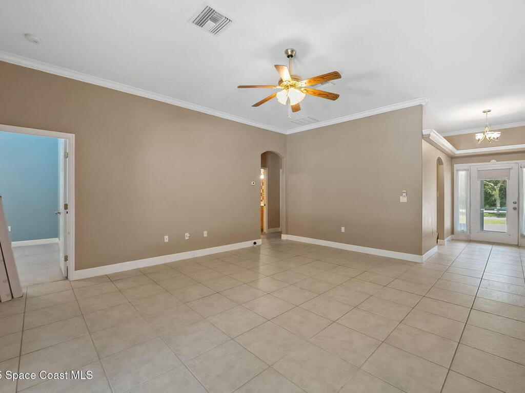 5680 Seminole Street, Mims, FL 32754