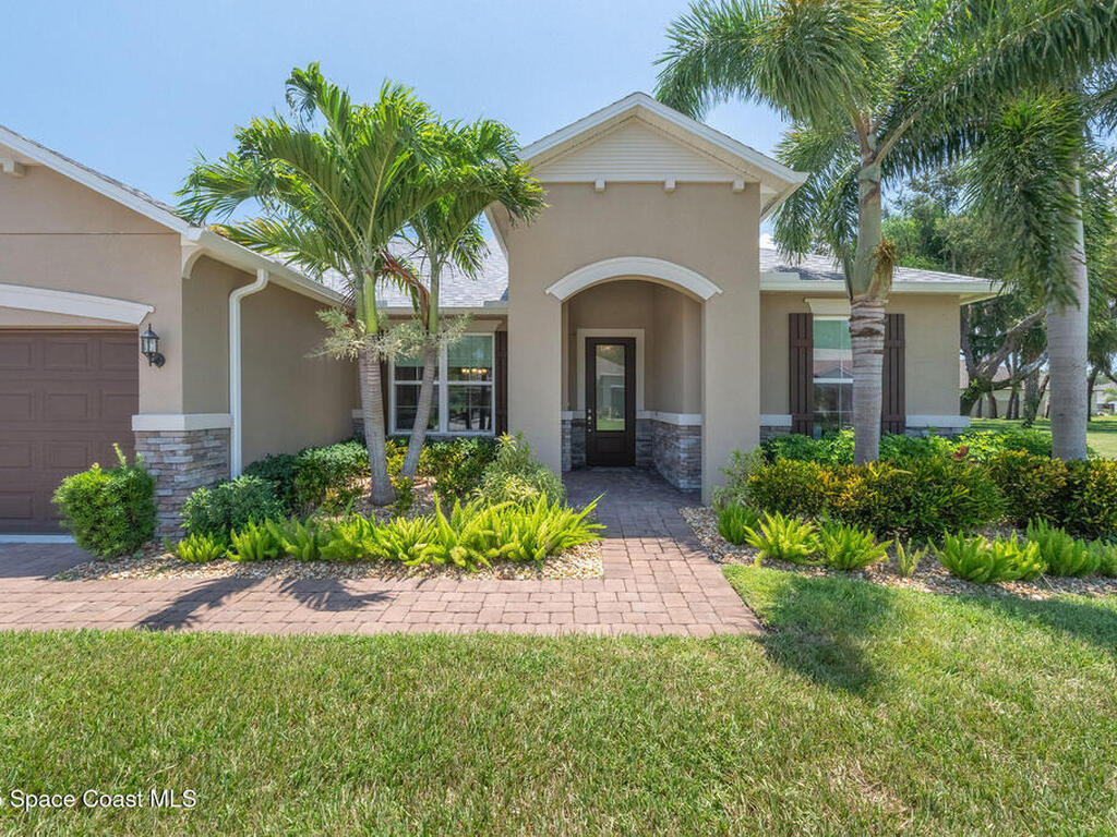 2003 Killian Drive, Palm Bay, FL 32905
