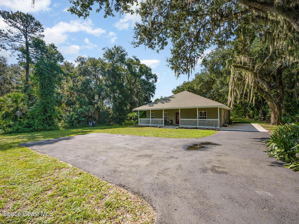 3665 Aurantia Road, Mims, FL 32754