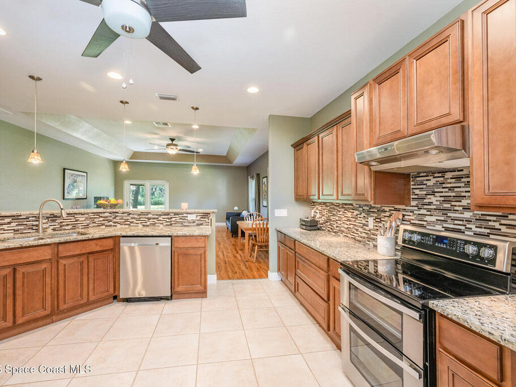 3665 Aurantia Road, Mims, FL 32754