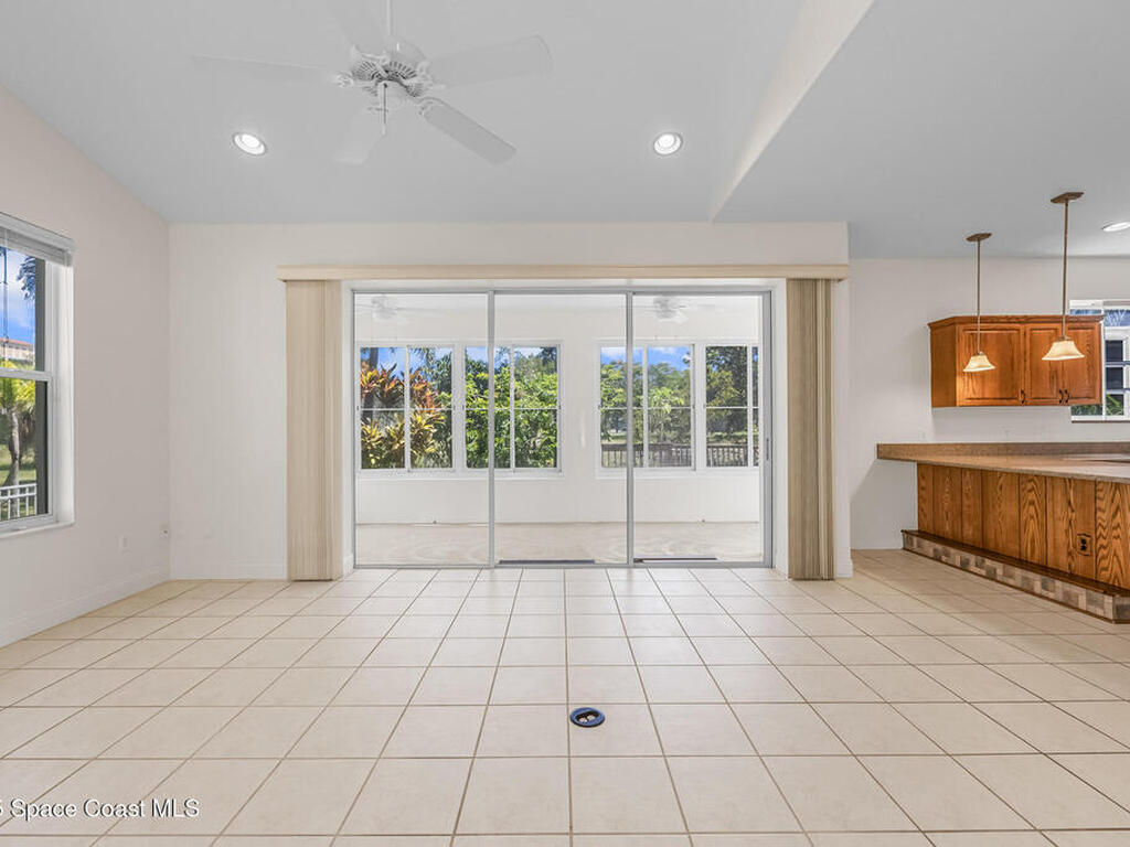 805 W Central Boulevard, Cape Canaveral, FL 32920