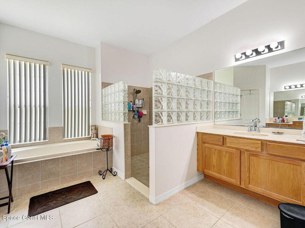 393 Farley Street, Palm Bay, FL 32908