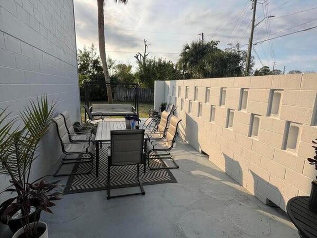 299 N Banana River Drive, Merritt Island, FL 32952