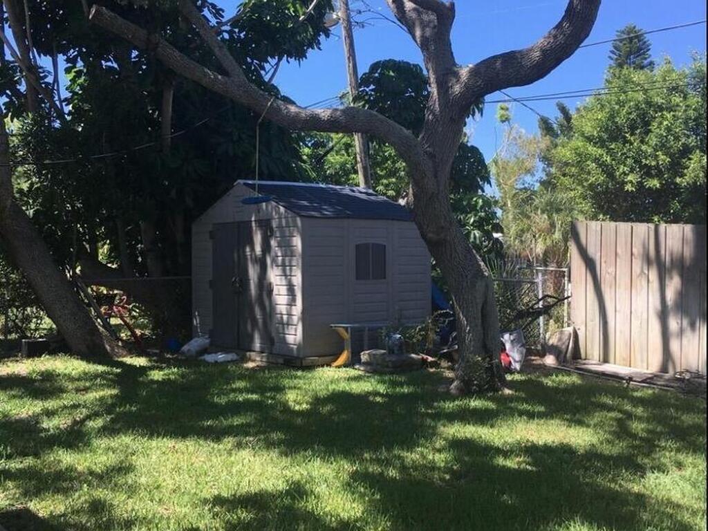 320 Pierce Avenue, Cape Canaveral, FL 32920