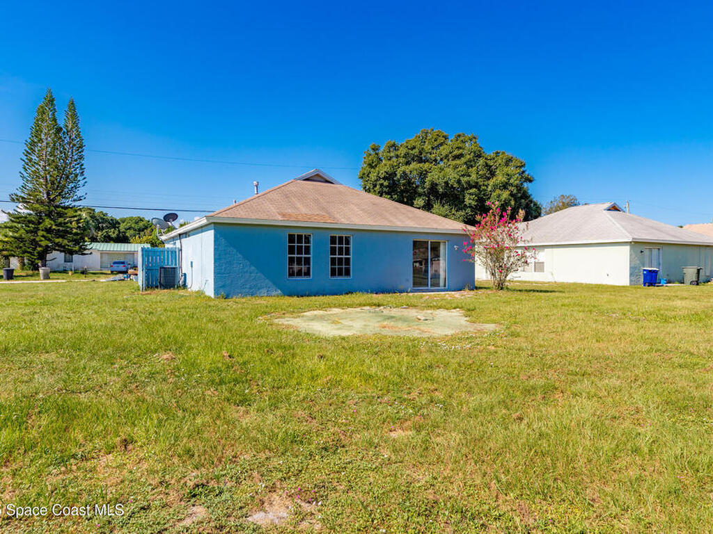 706 Wisteria Avenue, Ft. Pierce, FL 34982