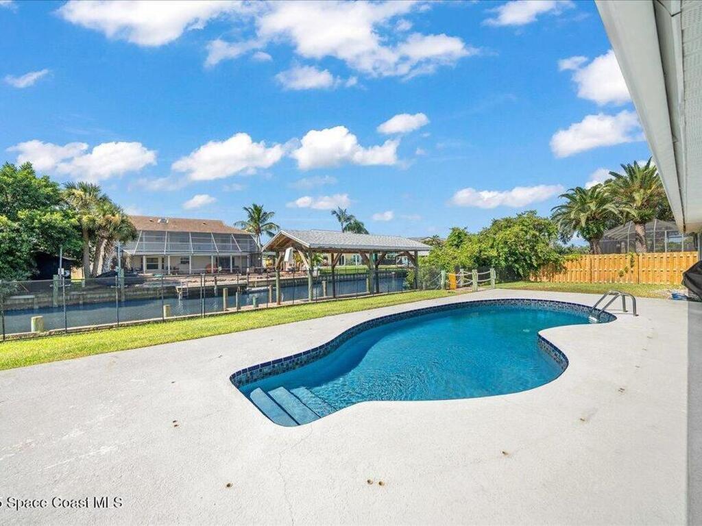 128 Windward Way, Indian Harbour Beach, FL 32937