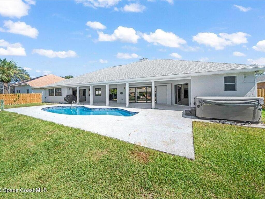 128 Windward Way, Indian Harbour Beach, FL 32937