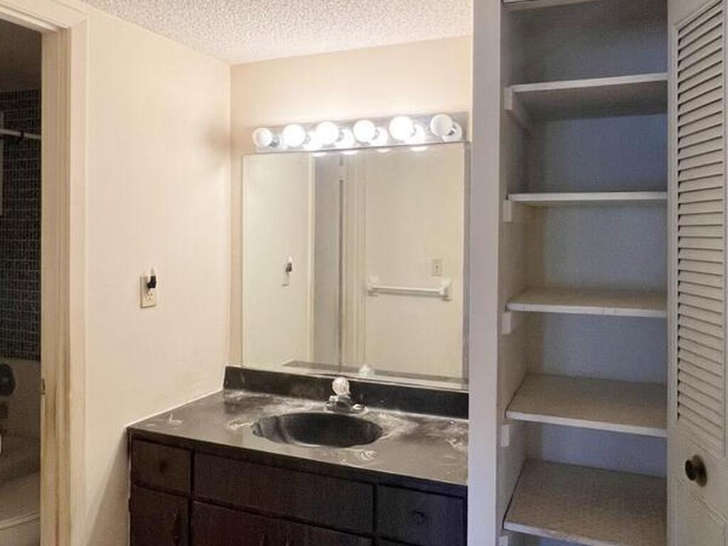 2135 N Courtenay Parkway, Merritt Island, FL 32953