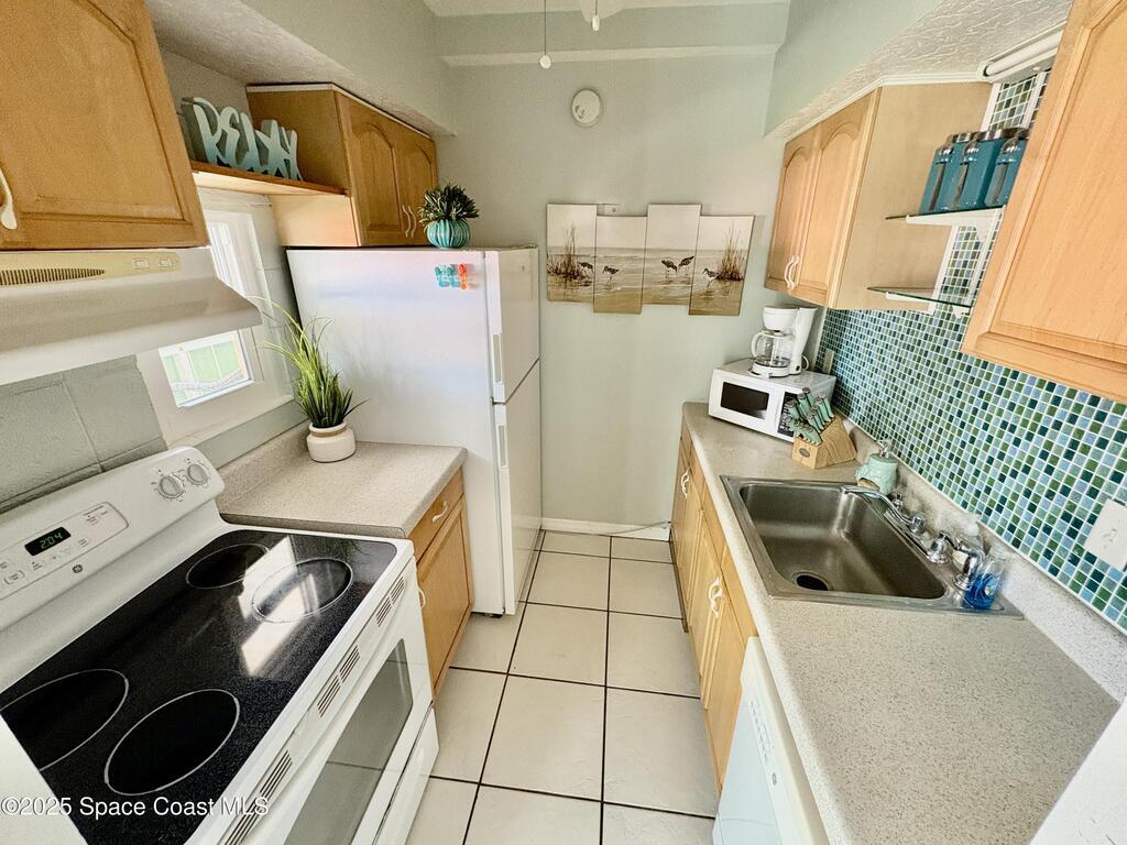 801 S Brevard Avenue, Cocoa Beach, FL 32931
