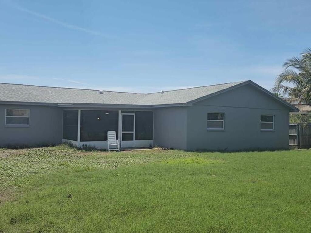 589 Coconut Street, Satellite Beach, FL 32937