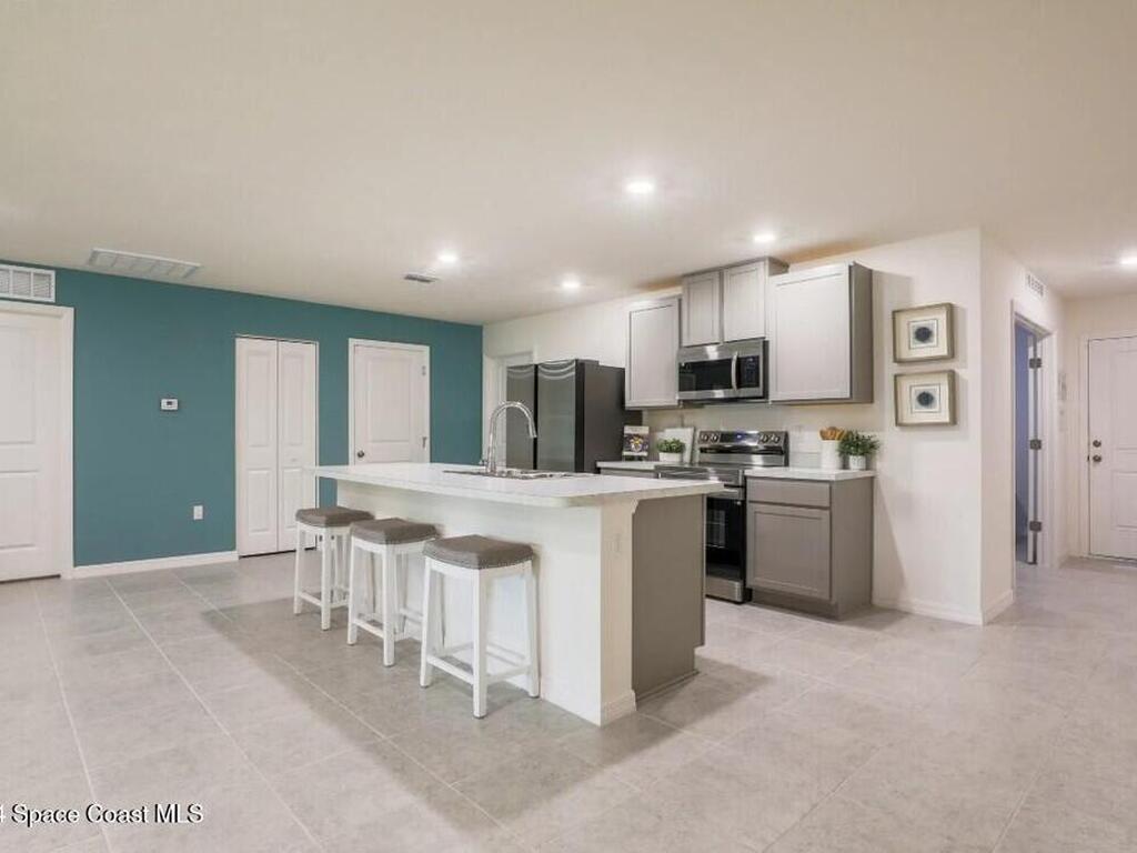 753 Kingfisher Street, Palm Bay, FL 32908