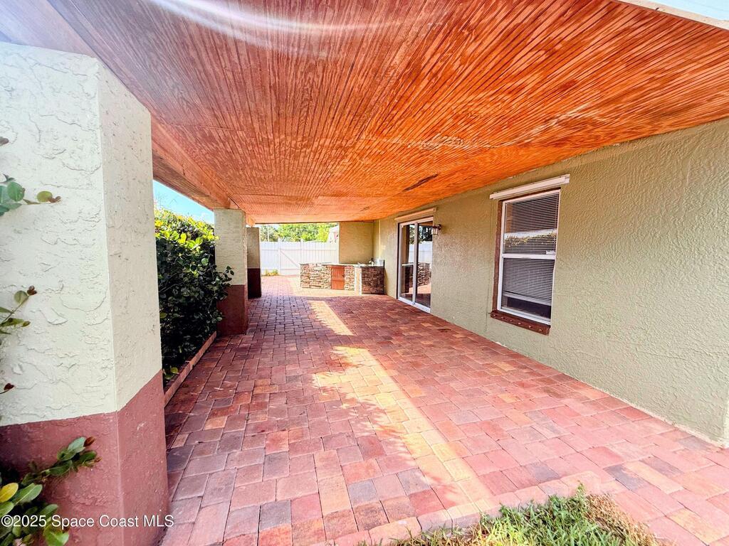 2075 4th Avenue, Vero Beach, FL 32962