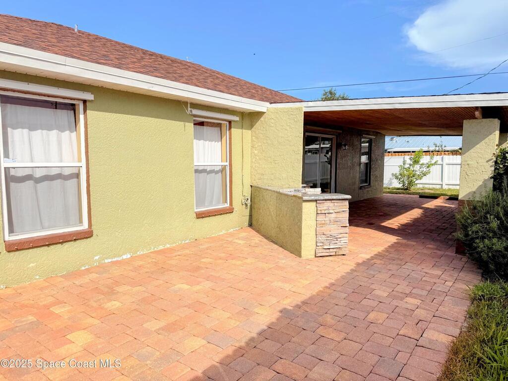 2075 4th Avenue, Vero Beach, FL 32962