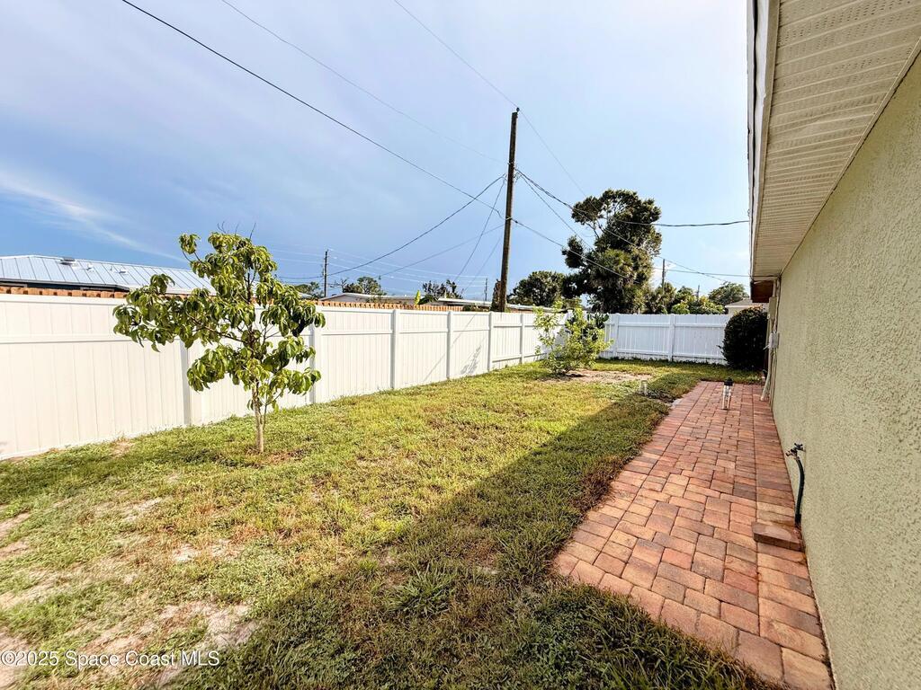 2075 4th Avenue, Vero Beach, FL 32962