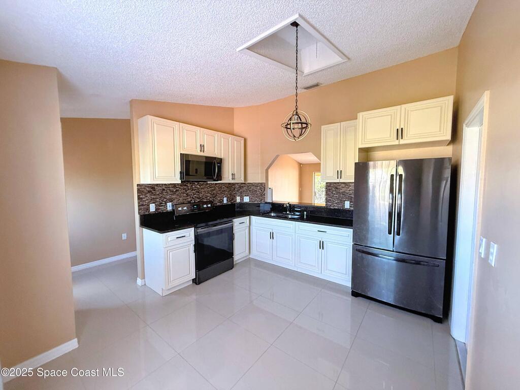 2075 4th Avenue, Vero Beach, FL 32962