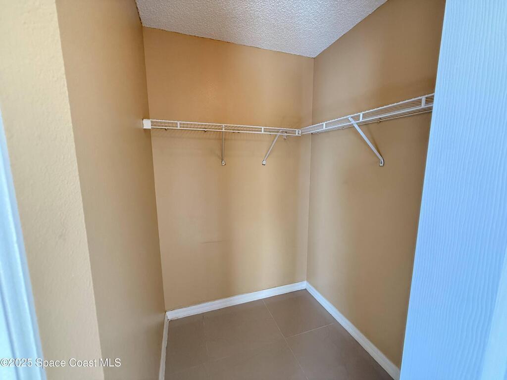 2075 4th Avenue, Vero Beach, FL 32962