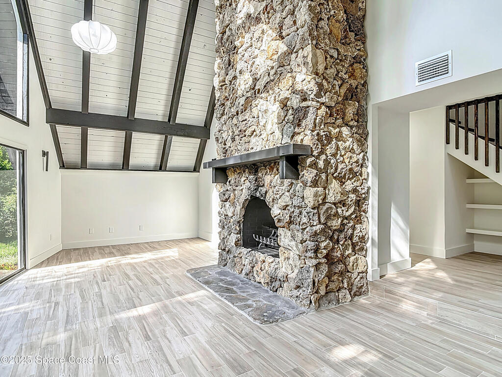 128 S Montgomery Avenue, DeLand, FL 32720