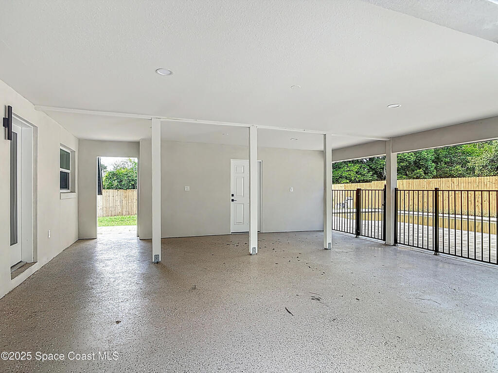 128 S Montgomery Avenue, DeLand, FL 32720
