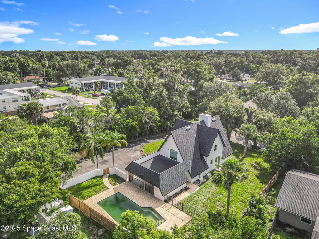 128 S Montgomery Avenue, DeLand, FL 32720