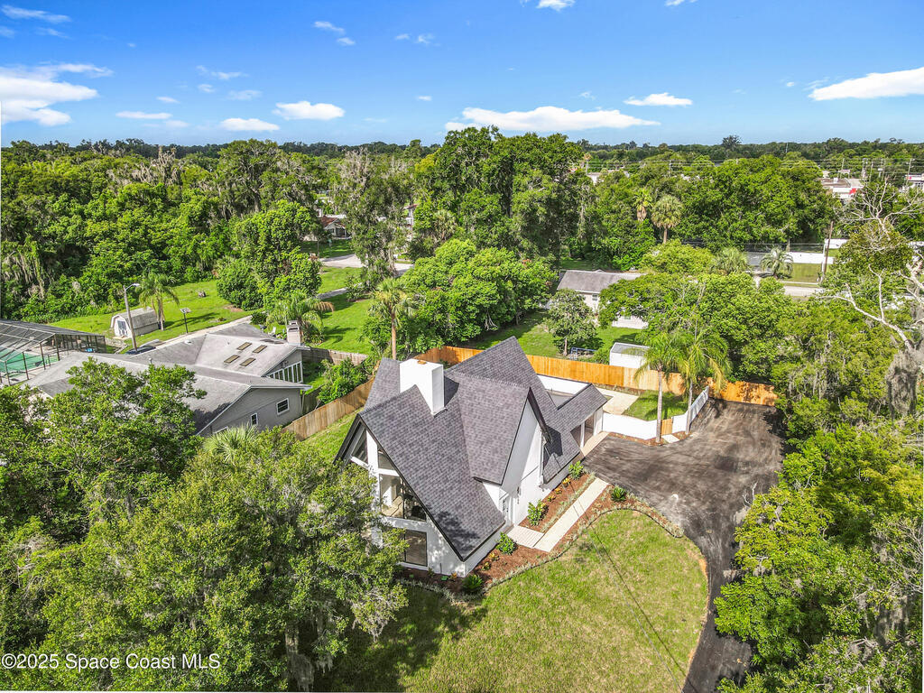128 S Montgomery Avenue, DeLand, FL 32720