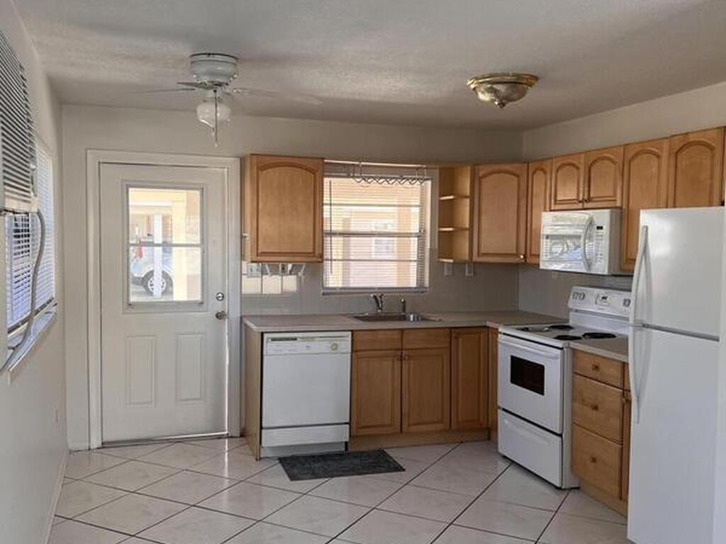 221 Madison Avenue, Cape Canaveral, FL 32920