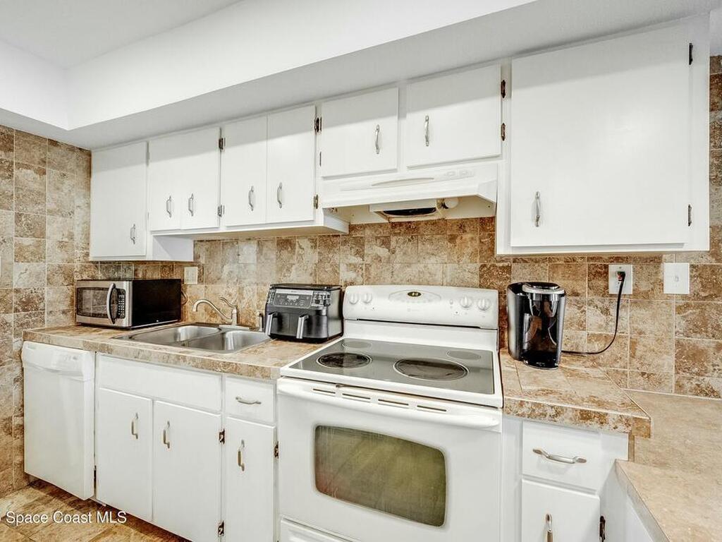 2135 N Courtenay Parkway, Merritt Island, FL 32953