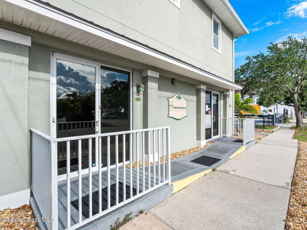 2012 Vernon Place, Melbourne, FL 32901