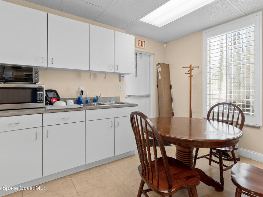 2012 Vernon Place, Melbourne, FL 32901