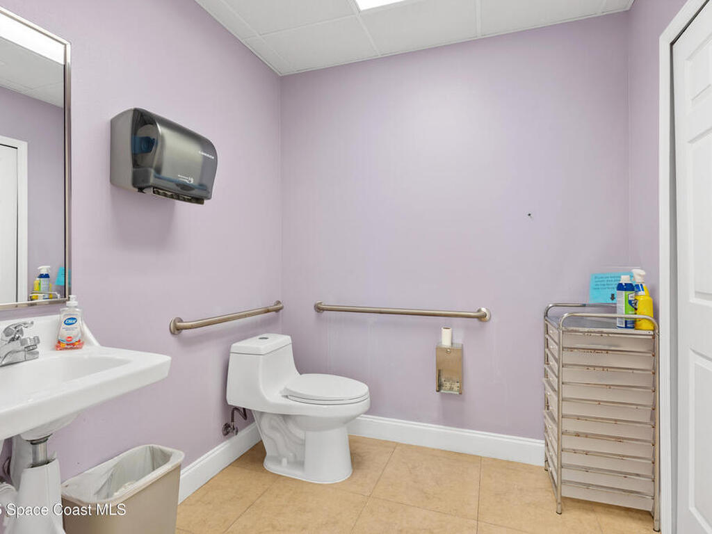 2012 Vernon Place, Melbourne, FL 32901